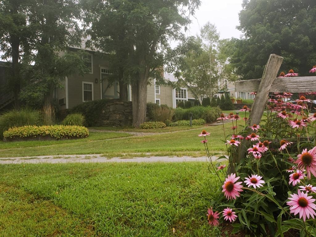 Chesterfield Inn Bagian luar foto